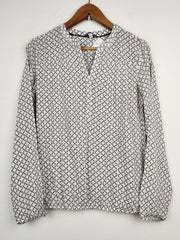 Buy online pre-used pre-loved 100% authentic & Original branded Street One (SWT-2107) available in Pakistan. Top international brands avilable.