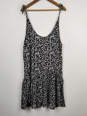 Buy online pre-used pre-loved 100% authentic & Original branded Milk.It (SWT-2175) available in Pakistan. Top international brands avilable.