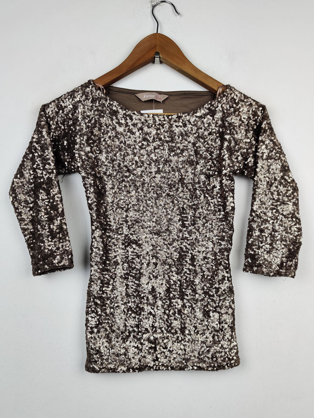 Buy online pre-used pre-loved 100% authentic & Original branded A Wear (SWT-2238) available in Pakistan. Top international brands avilable.