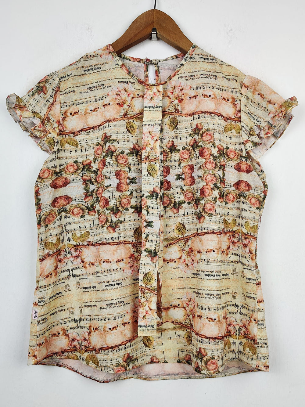 Buy online pre-used pre-loved 100% authentic & Original branded Unknown Brand (SWT-2243) available in Pakistan. Top international brands avilable.