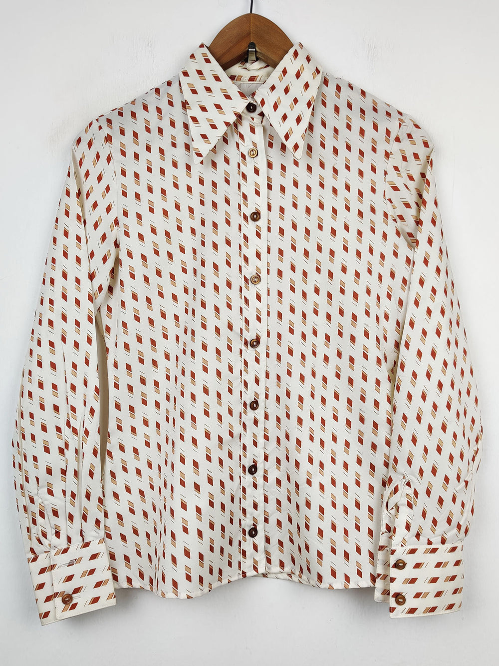 Buy online pre-used pre-loved 100% authentic & Original branded St Michael (SWT-2254) available in Pakistan. Top international brands avilable.