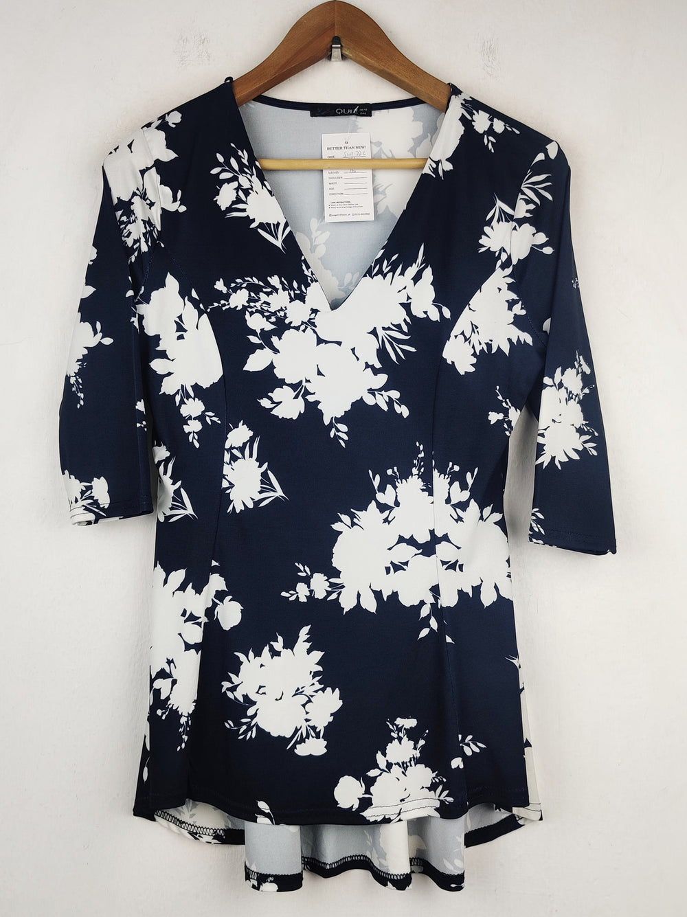 Buy online pre-used pre-loved 100% authentic & Original branded Quiz (SWT-226) available in Pakistan. Top international brands avilable.