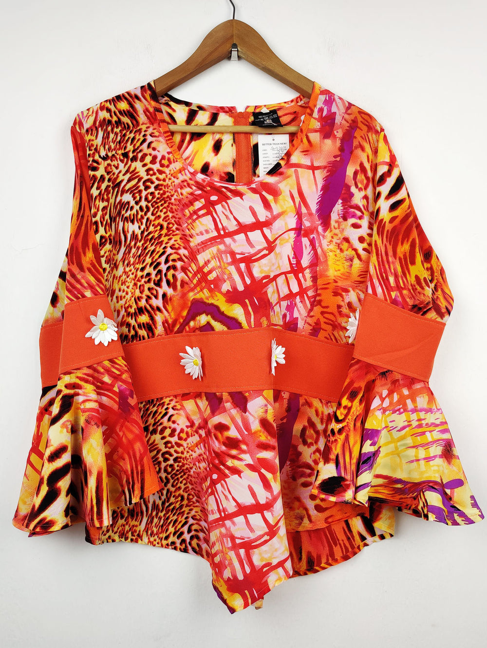 Buy online pre-used pre-loved 100% authentic & Original branded Nederland (SWT-2273) available in Pakistan. Top international brands avilable.