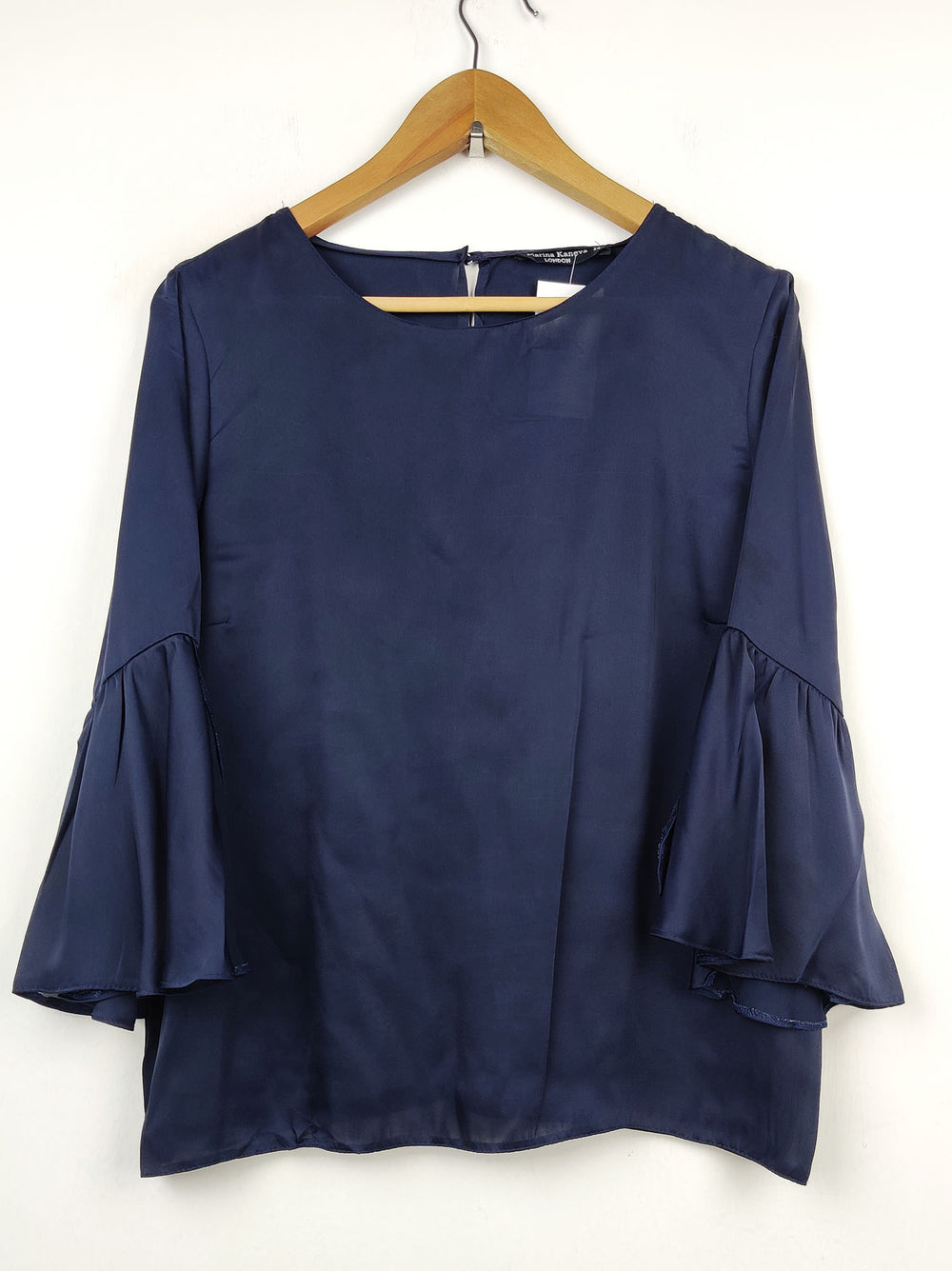 Buy online pre-used pre-loved 100% authentic & Original branded Marina Kaneva (SWT-2289) available in Pakistan. Top international brands avilable.