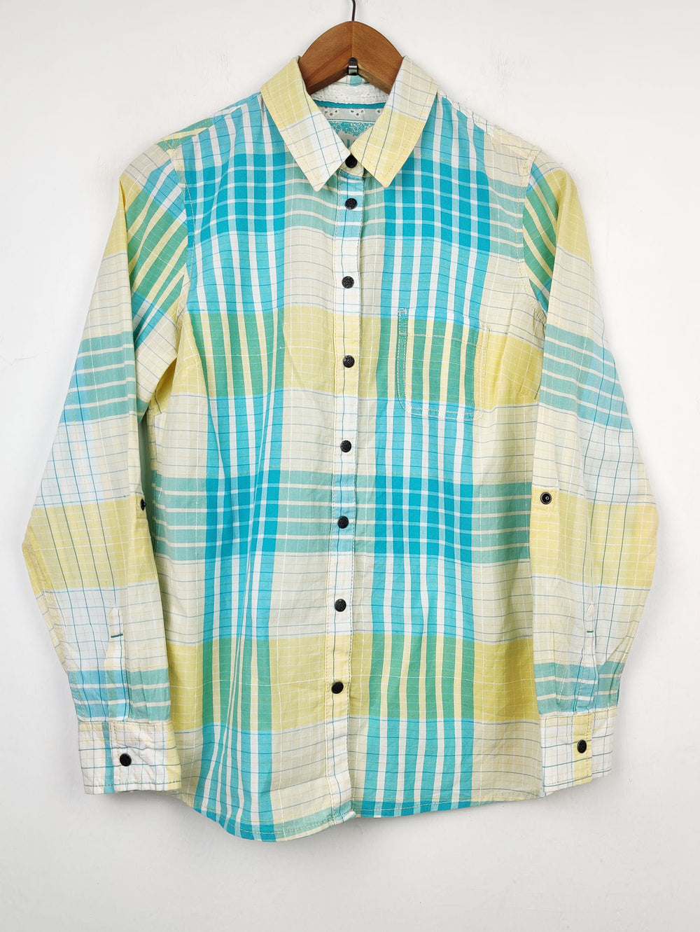 Buy online pre-used pre-loved 100% authentic & Original branded Marks & Spencer (SWT-2322) available in Pakistan. Top international brands avilable.