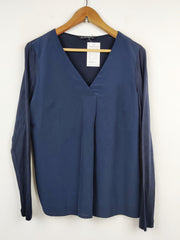 Buy online pre-used pre-loved 100% authentic & Original branded Dunnes Stores (SWT-2343) available in Pakistan. Top international brands avilable.