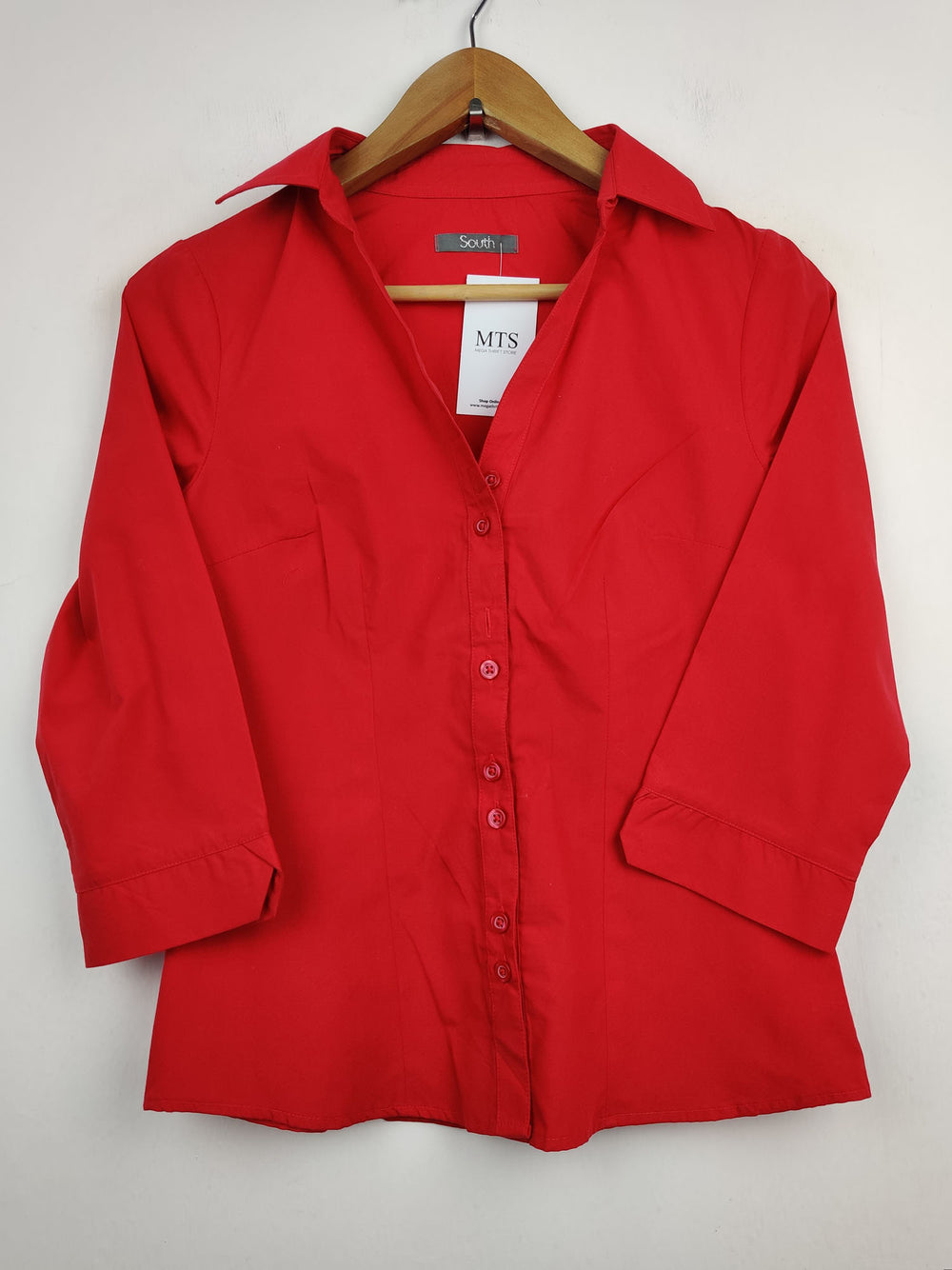 Buy online pre-used pre-loved 100% authentic & Original branded South (SWT-2506) available in Pakistan. Top international brands avilable.