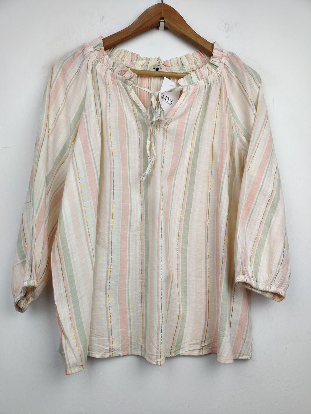 Buy online pre-used pre-loved 100% authentic & Original branded F&F (SWT-2579) available in Pakistan. Top international brands avilable.