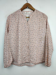 Buy online pre-used pre-loved 100% authentic & Original branded H&M (SWT-2625) available in Pakistan. Top international brands avilable.