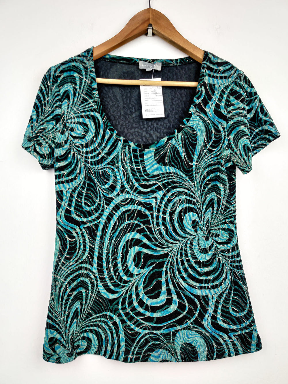 Buy online pre-used pre-loved 100% authentic & Original branded Peruna (SWT-2700) available in Pakistan. Top international brands avilable.