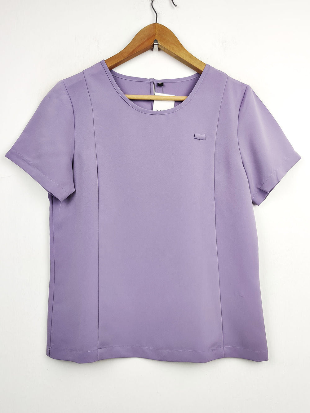 Buy online pre-used pre-loved 100% authentic & Original branded Unknown Brand (SWT-2829) available in Pakistan. Top international brands avilable.