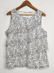 Buy online pre-used pre-loved 100% authentic & Original branded Julipa (SWT-2891) available in Pakistan. Top international brands avilable.