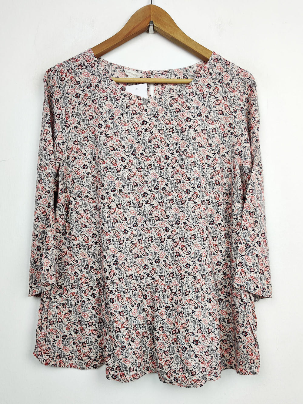 Buy online pre-used pre-loved 100% authentic & Original branded Monsoon (SWT-2995) available in Pakistan. Top international brands avilable.