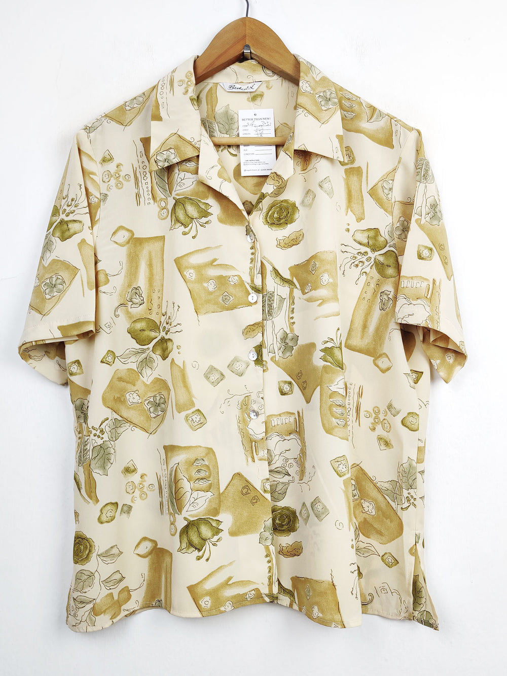 Buy online pre-used pre-loved 100% authentic & Original branded Berkertex (SWT-3031) available in Pakistan. Top international brands avilable.