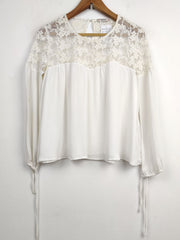 Buy online pre-used pre-loved 100% authentic & Original branded Bershka (SWT-3083) available in Pakistan. Top international brands avilable.