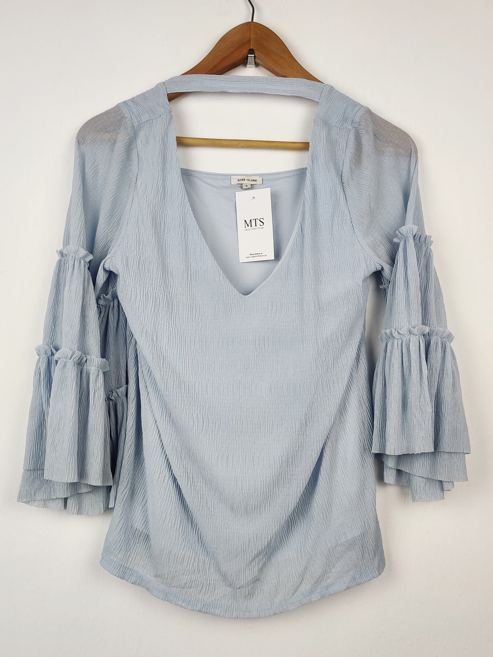 Buy online pre-used pre-loved 100% authentic & Original branded River Island (SWT-308) available in Pakistan. Top international brands avilable.