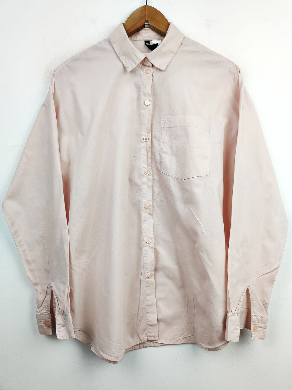 Buy online pre-used pre-loved 100% authentic & Original branded H&M (SWT-3218) available in Pakistan. Top international brands avilable.