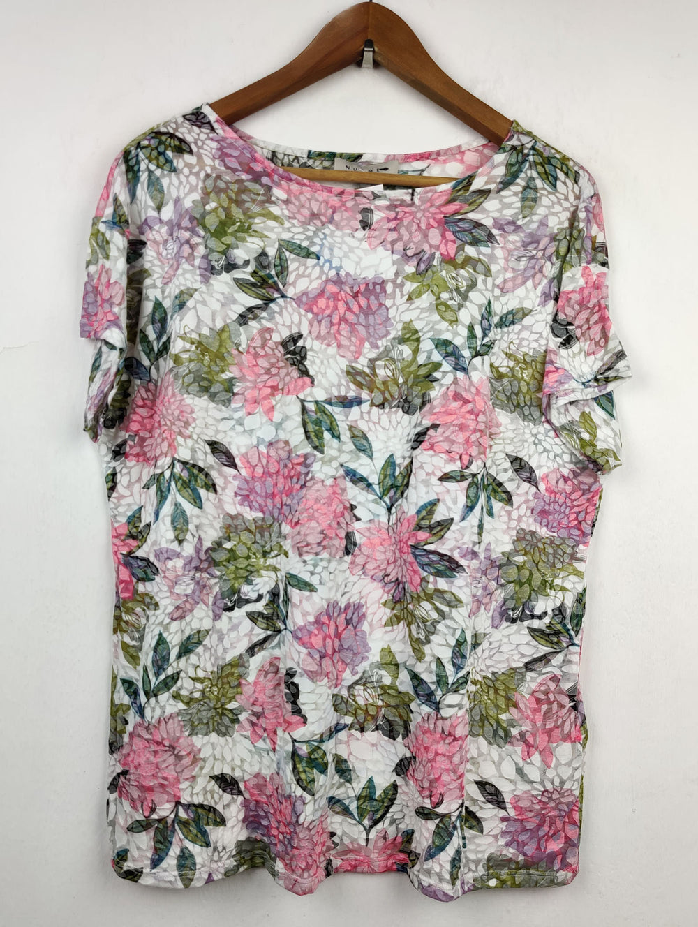 Buy online pre-used pre-loved 100% authentic & Original branded Nutmeg (SWT-3318) available in Pakistan. Top international brands avilable.