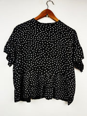 Buy online pre-used pre-loved 100% authentic & Original branded Boohoo (SWT-3327) available in Pakistan. Top international brands avilable.