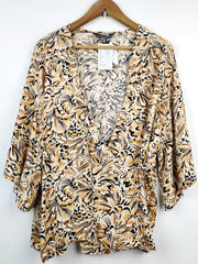 Buy online pre-used pre-loved 100% authentic & Original branded Primark (SWT-3357) available in Pakistan. Top international brands avilable.