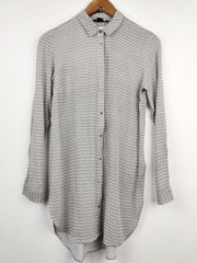 Buy online pre-used pre-loved 100% authentic & Original branded Esmara (SWT-3419) available in Pakistan. Top international brands avilable.