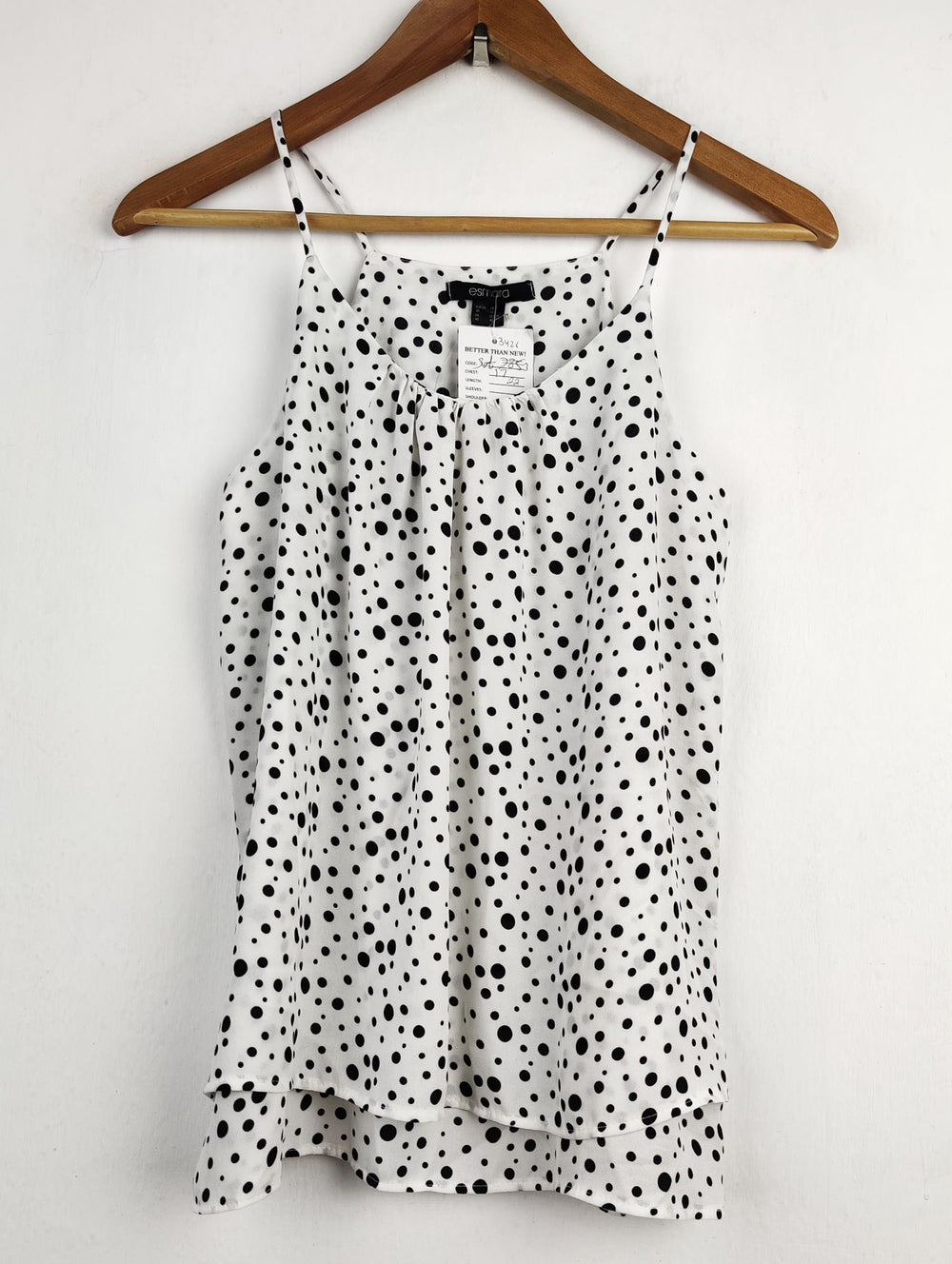 Buy online pre-used pre-loved 100% authentic & Original branded Esmara (SWT-3426) available in Pakistan. Top international brands avilable.