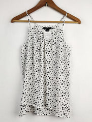 Buy online pre-used pre-loved 100% authentic & Original branded Esmara (SWT-3426) available in Pakistan. Top international brands avilable.