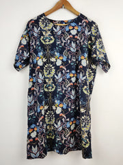 Buy online pre-used pre-loved 100% authentic & Original branded Boohoo (SWT-3478) available in Pakistan. Top international brands avilable.