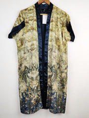 Buy online pre-used pre-loved 100% authentic & Original branded H&M (SWT-3495) available in Pakistan. Top international brands avilable.