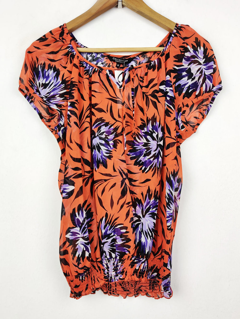 Buy online pre-used pre-loved 100% authentic & Original branded Debenhams (SWT-3564) available in Pakistan. Top international brands avilable.