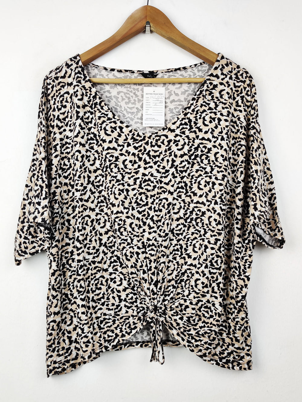 Buy online pre-used pre-loved 100% authentic & Original branded M&Co (SWT-3572) available in Pakistan. Top international brands avilable.