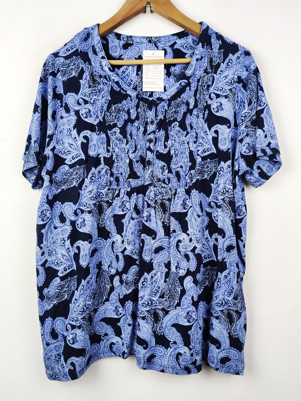 Buy online pre-used pre-loved 100% authentic & Original branded Tu (SWT-3585) available in Pakistan. Top international brands avilable.