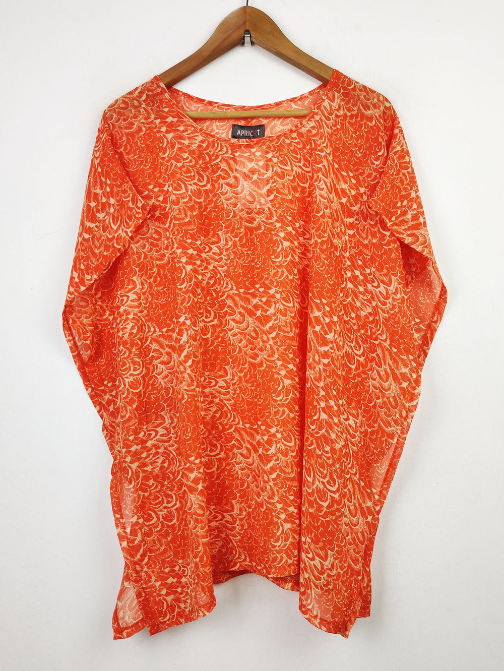 Buy online pre-used pre-loved 100% authentic & Original branded Apricot (SWT-3661) available in Pakistan. Top international brands avilable.