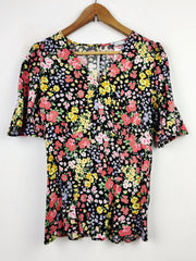 Buy online pre-used pre-loved 100% authentic & Original branded Papaya (SWT-3688) available in Pakistan. Top international brands avilable.