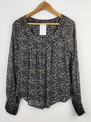 Buy online pre-used pre-loved 100% authentic & Original branded Next (SWT-3724) available in Pakistan. Top international brands avilable.