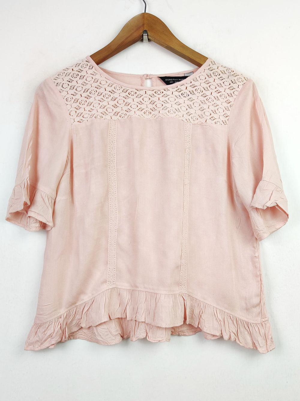 Buy online pre-used pre-loved 100% authentic & Original branded Dorothy Perkins (SWT-3745) available in Pakistan. Top international brands avilable.