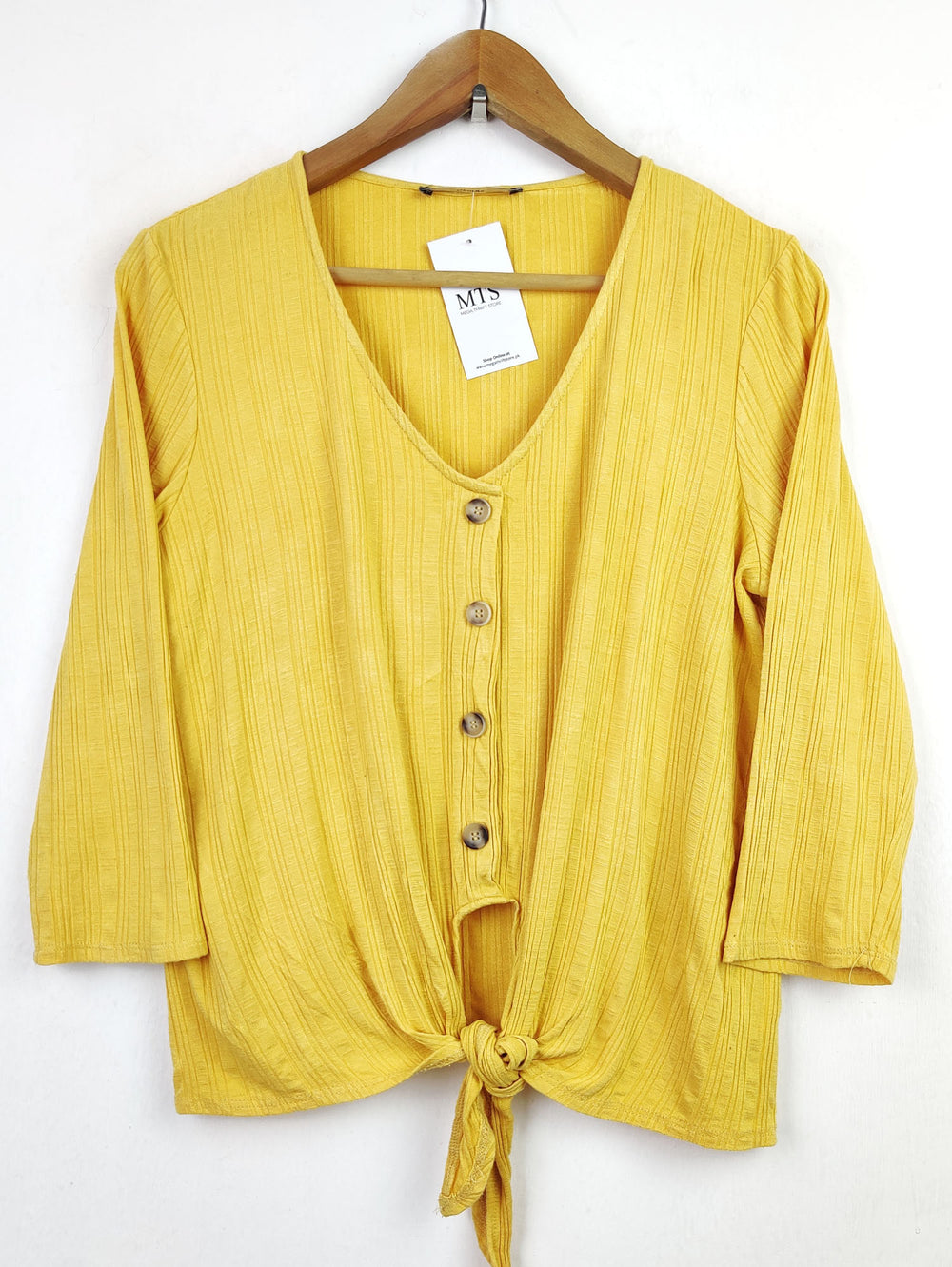 Buy online pre-used pre-loved 100% authentic & Original branded George (SWT-3758) available in Pakistan. Top international brands avilable.