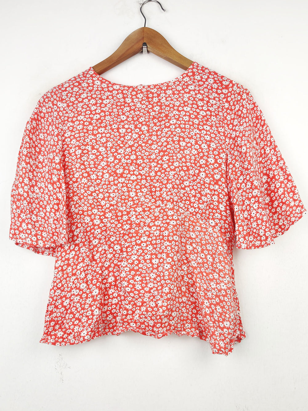 Buy online pre-used pre-loved 100% authentic & Original branded Peacocks (SWT-3778) available in Pakistan. Top international brands avilable.