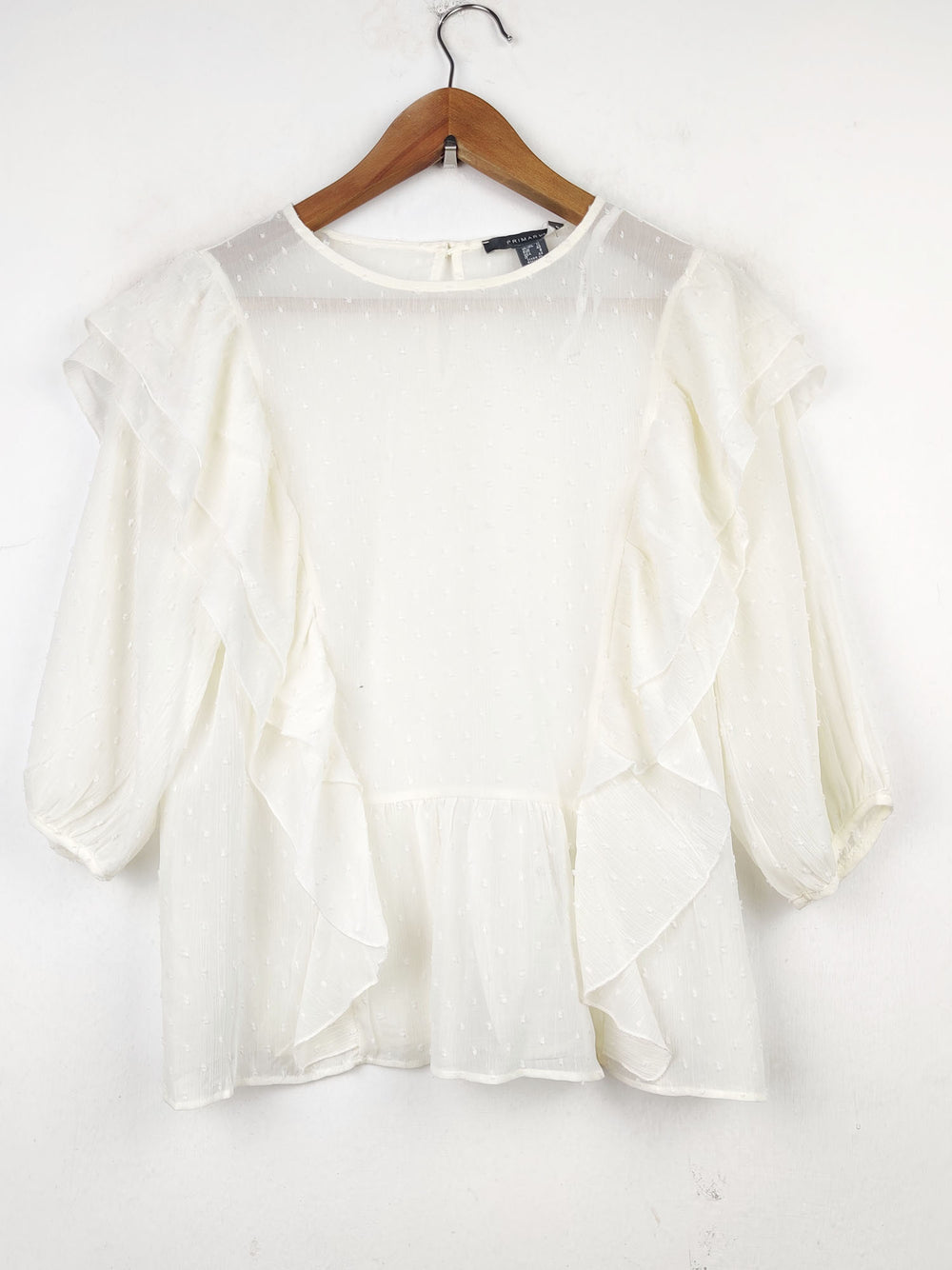 Buy online pre-used pre-loved 100% authentic & Original branded Primark (SWT-3875) available in Pakistan. Top international brands avilable.