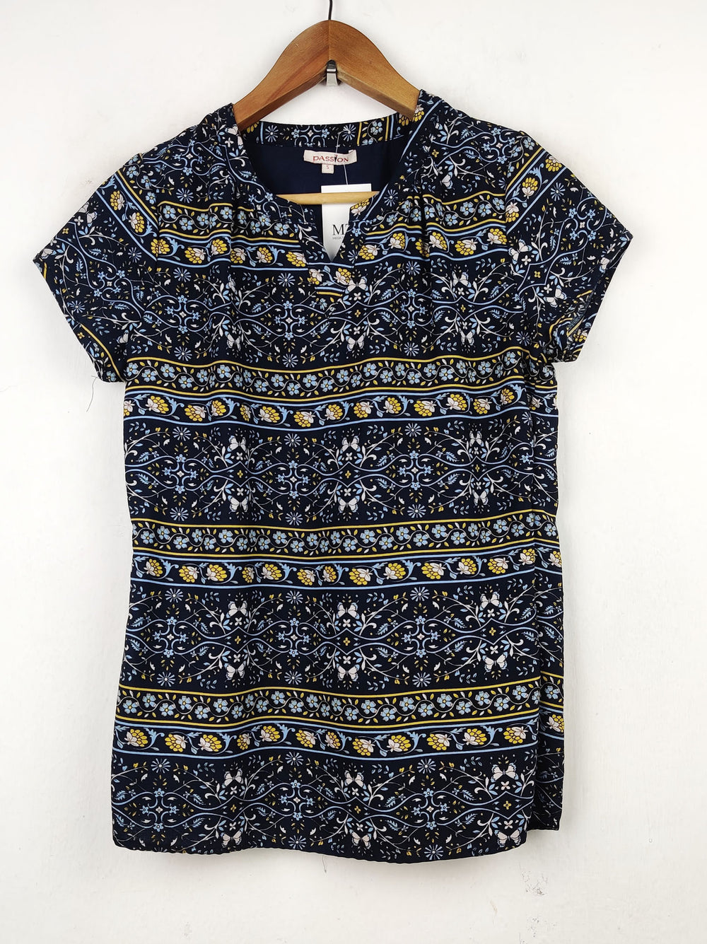 Buy online pre-used pre-loved 100% authentic & Original branded Passion (SWT-3943) available in Pakistan. Top international brands avilable.