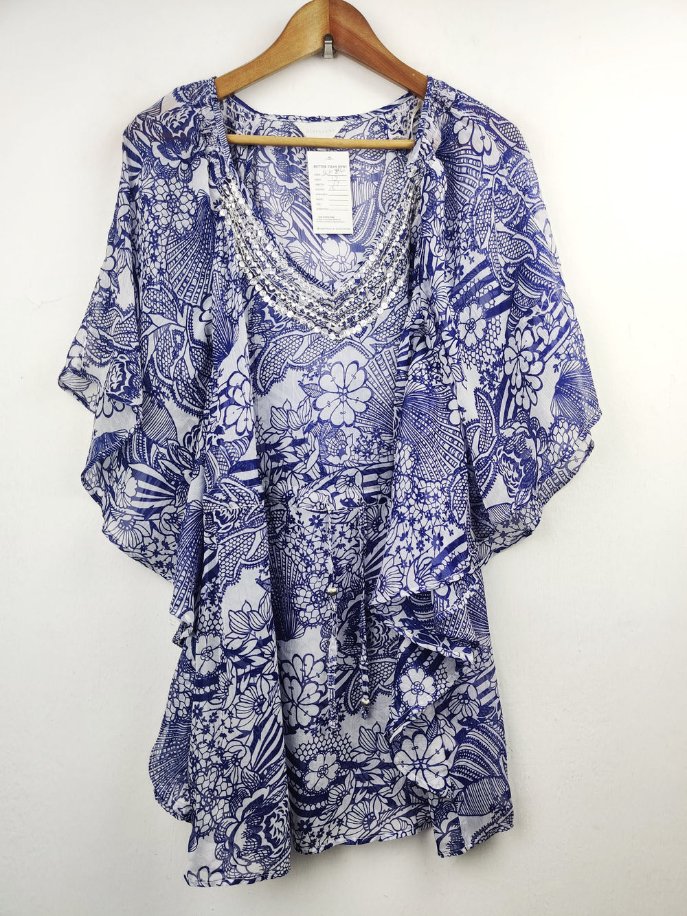 Buy online pre-used pre-loved 100% authentic & Original branded Debenhams (SWT-3988) available in Pakistan. Top international brands avilable.