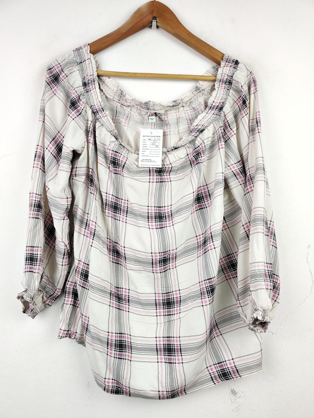 Buy online pre-used pre-loved 100% authentic & Original branded Capsule (SWT-4033) available in Pakistan. Top international brands avilable.