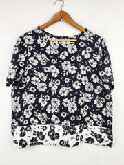 Buy online pre-used pre-loved 100% authentic & Original branded New Look (SWT-4052) available in Pakistan. Top international brands avilable.