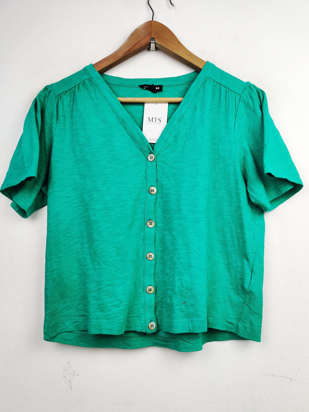 Buy online pre-used pre-loved 100% authentic & Original branded Whistles (SWT-4174) available in Pakistan. Top international brands avilable.