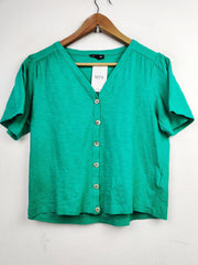 Buy online pre-used pre-loved 100% authentic & Original branded Whistles (SWT-4174) available in Pakistan. Top international brands avilable.