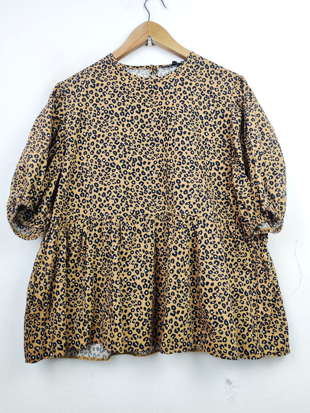 Buy online pre-used pre-loved 100% authentic & Original branded Next (SWT-4181) available in Pakistan. Top international brands avilable.