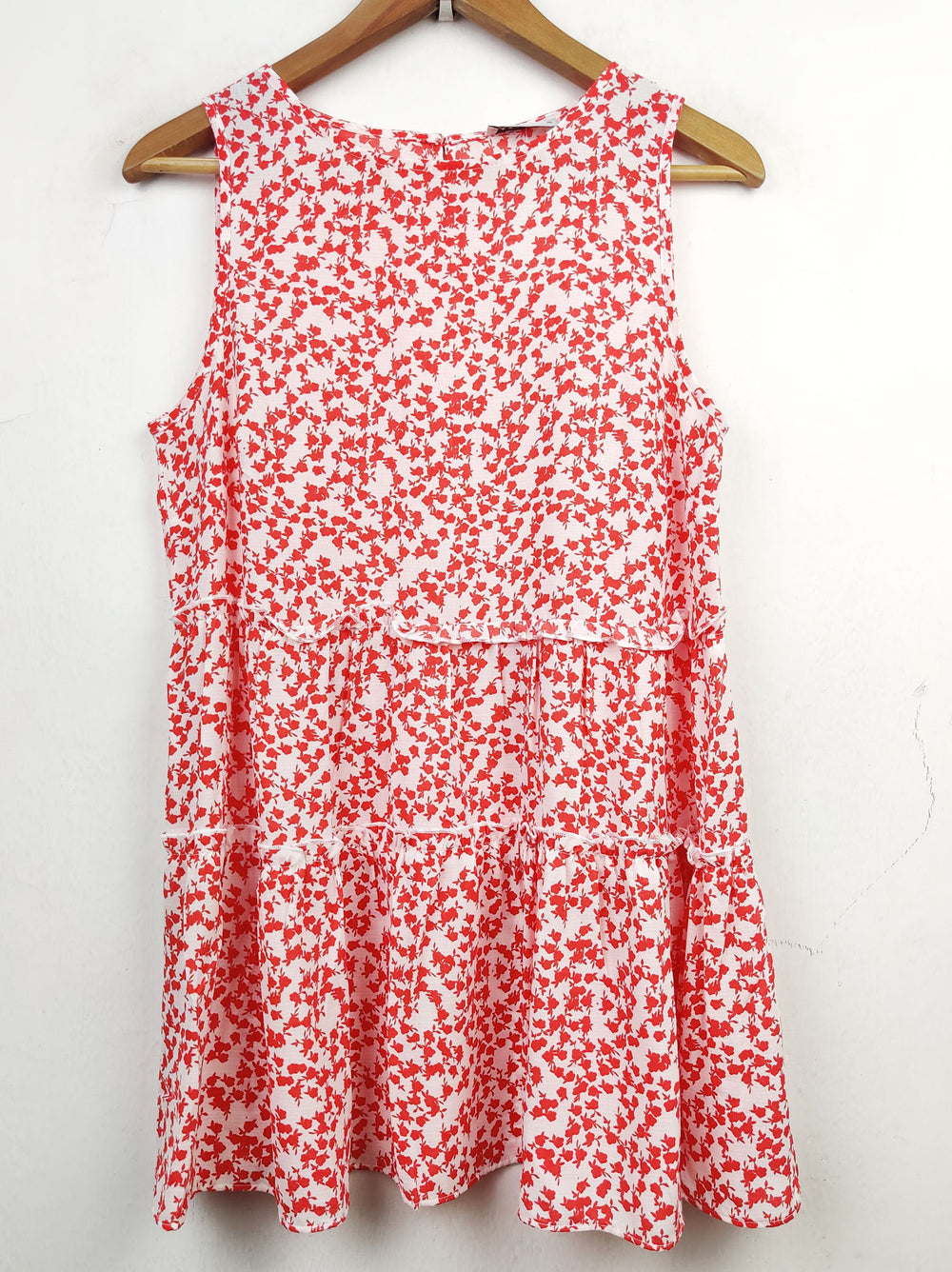 Buy online pre-used pre-loved 100% authentic & Original branded Papaya (SWT-4188) available in Pakistan. Top international brands avilable.