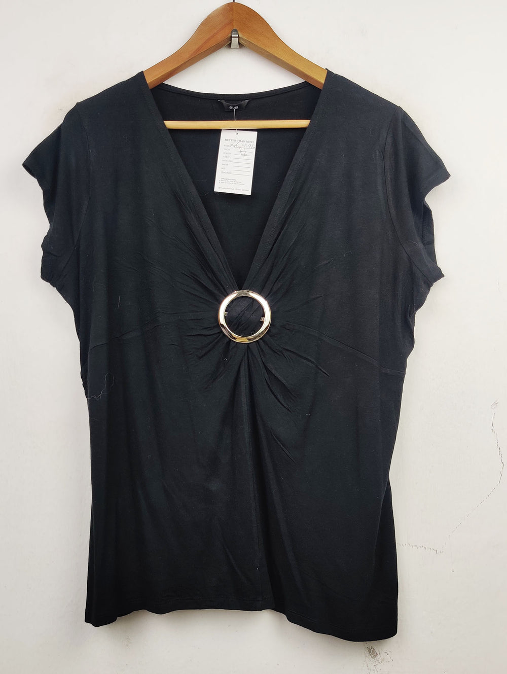 Buy online pre-used pre-loved 100% authentic & Original branded E Vie (SWT-4196) available in Pakistan. Top international brands avilable.