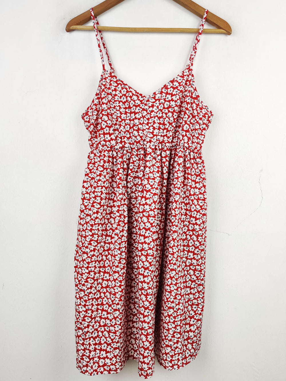 Buy online pre-used pre-loved 100% authentic & Original branded Shein (SWT-4220) available in Pakistan. Top international brands avilable.