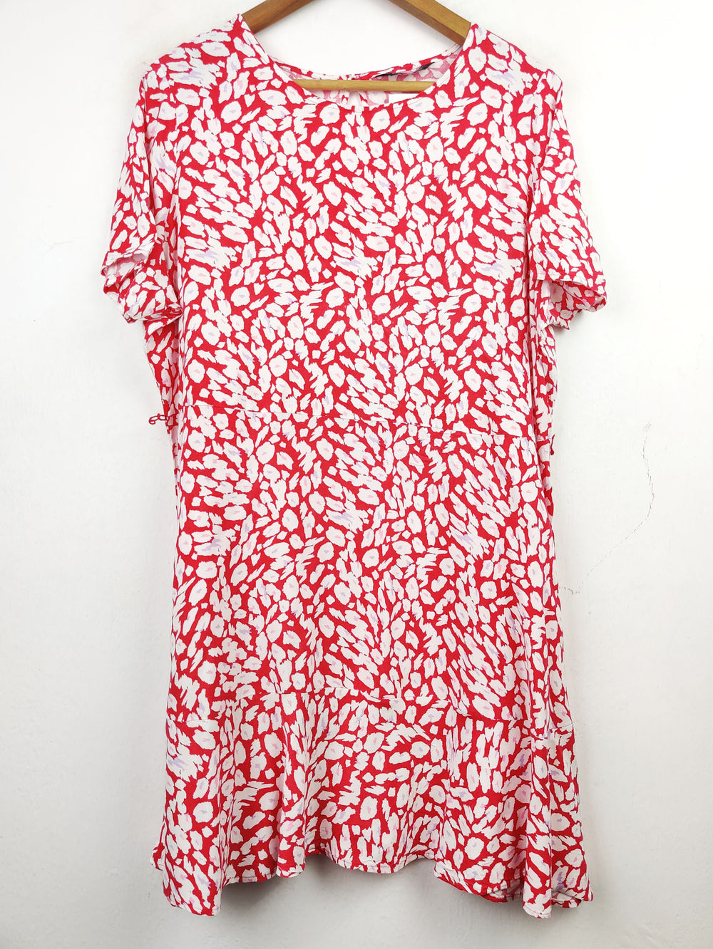 Buy online pre-used pre-loved 100% authentic & Original branded Marks & Spencer (SWT-4294) available in Pakistan. Top international brands avilable.